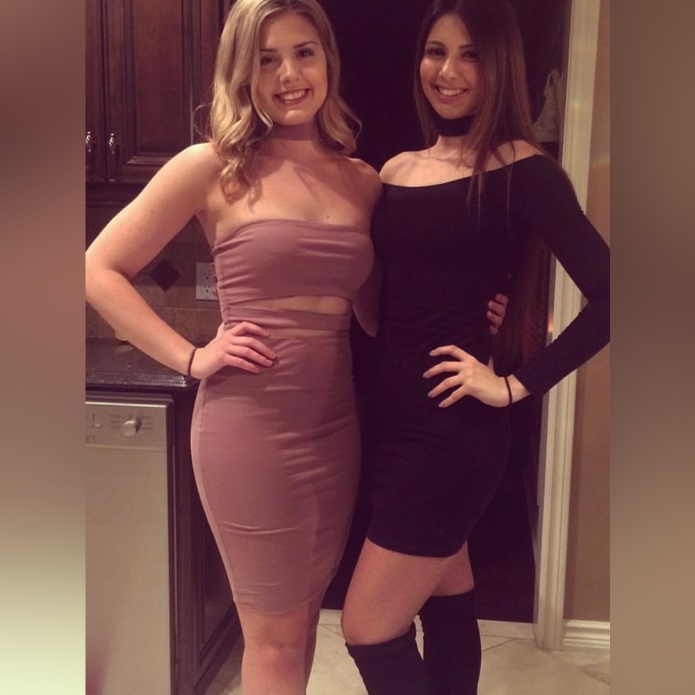 Mauve strapless dress with attached choker